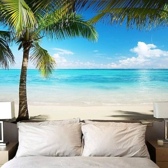 Meet your Posher, Leigh Collins - Picture 1 of 1